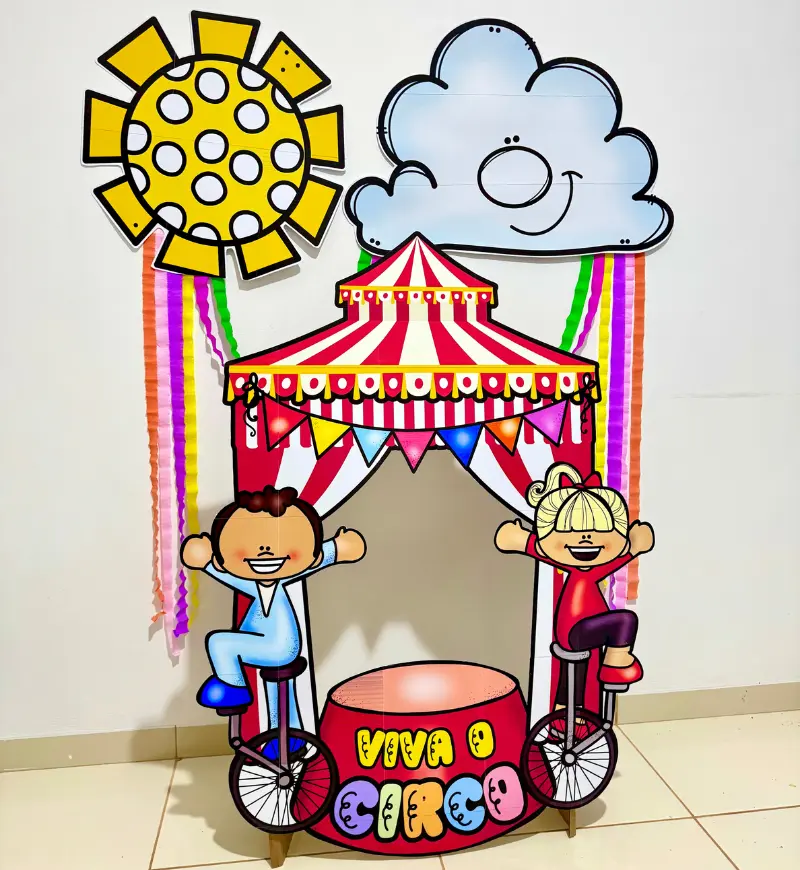 Moldura Gigante - Dia do Circo